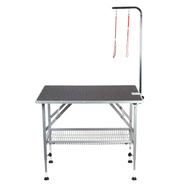 Adjustable height grooming table